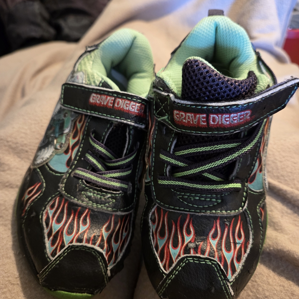 Kids Sneakers - Black and Green